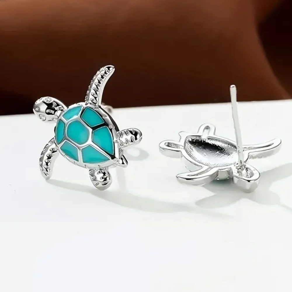 Turquoise and Silver Tone Sea Turtle Earrings - Picture 4 of 7
